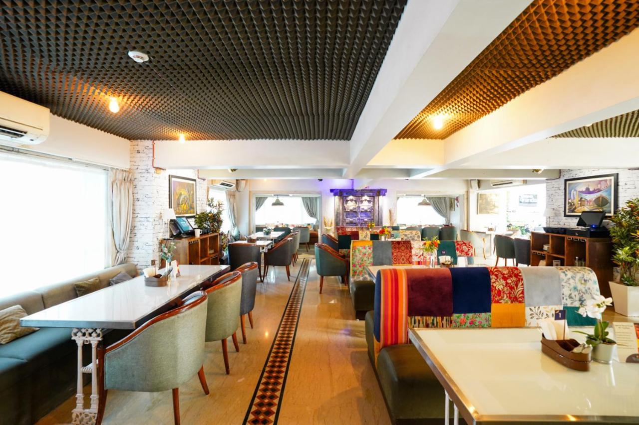 Отель Bloom Boutique - Bandra Мумбаи Экстерьер фото